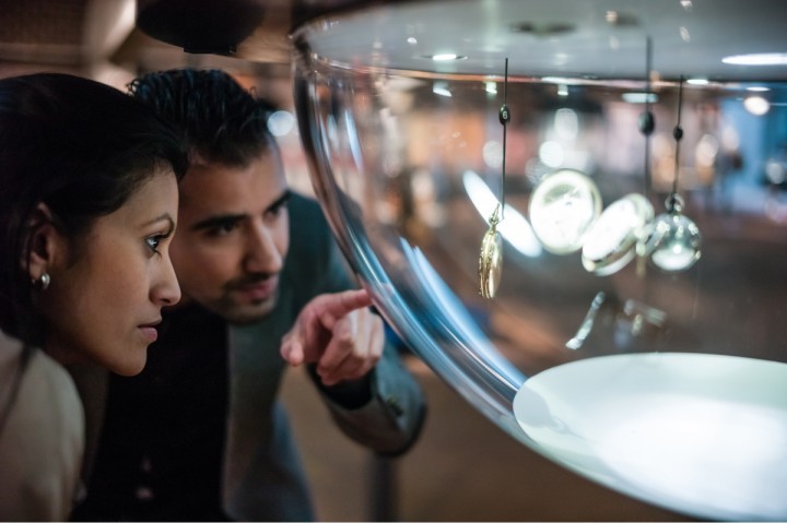Besucher im Museum | Musée International d'Horlogerie | La Chaux-de-Fonds