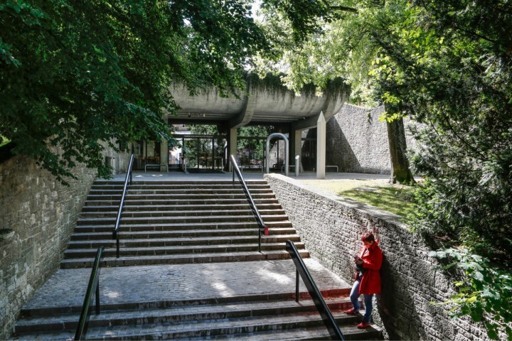 Eingang des Museums im Museumspark | Musée International d'Horlogerie | La Chaux-de-Fonds